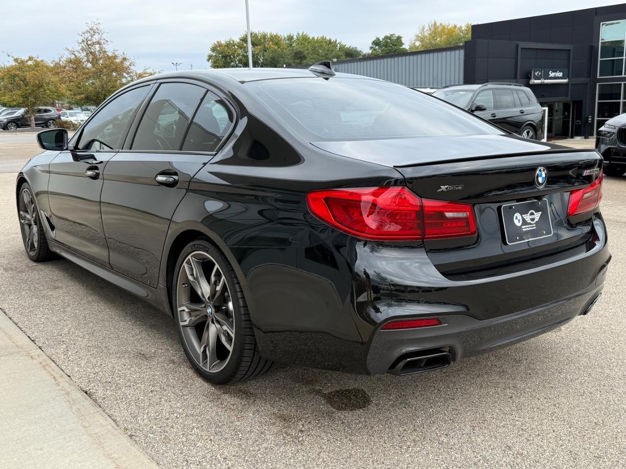 BMW 5 Series Vehicle Image 05