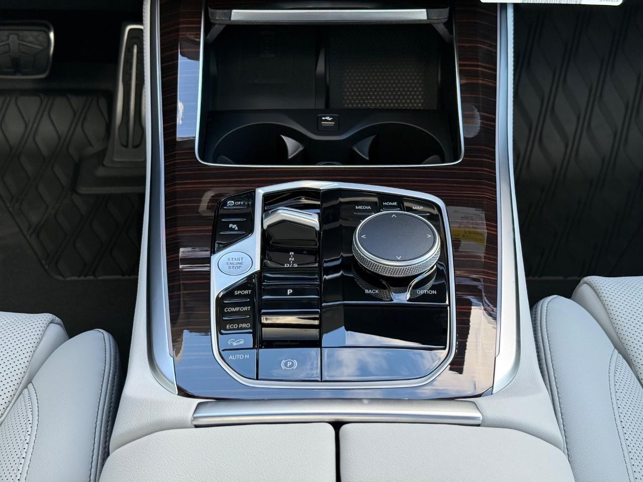 BMW X5 Vehicle Image 08