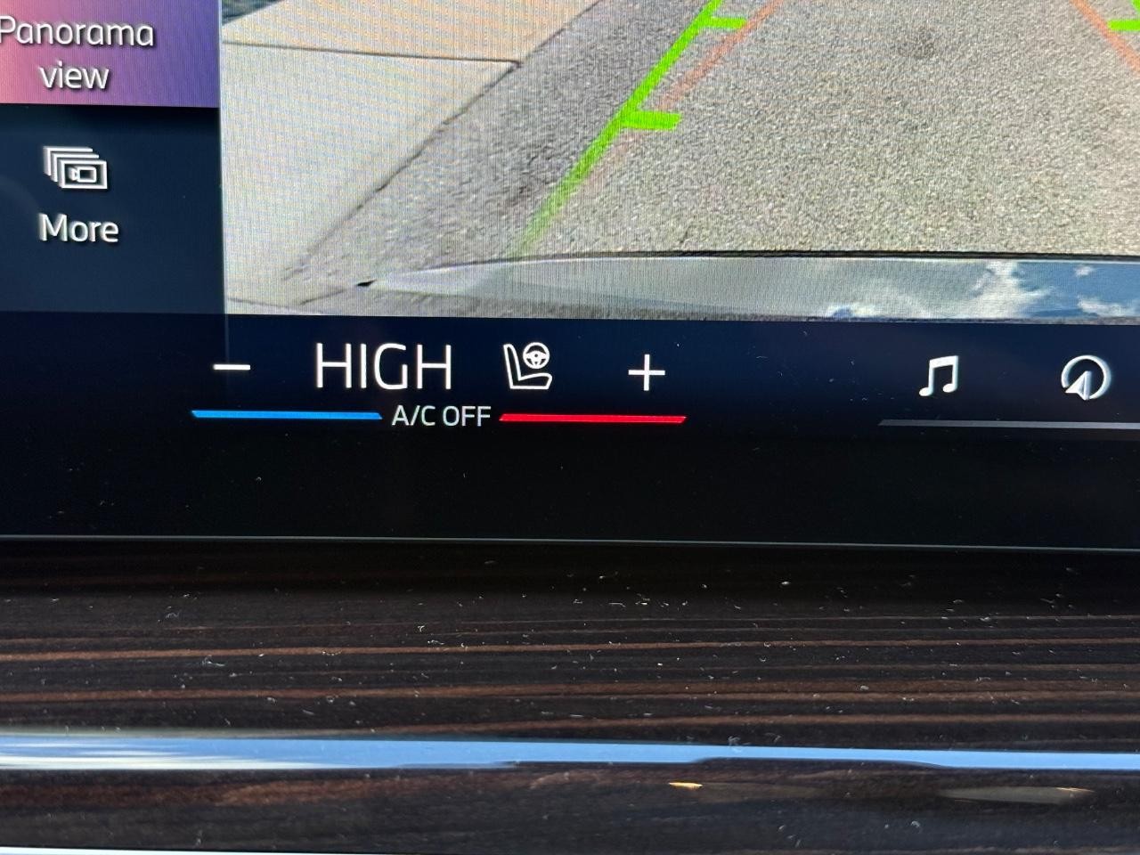 BMW X5 Vehicle Image 15