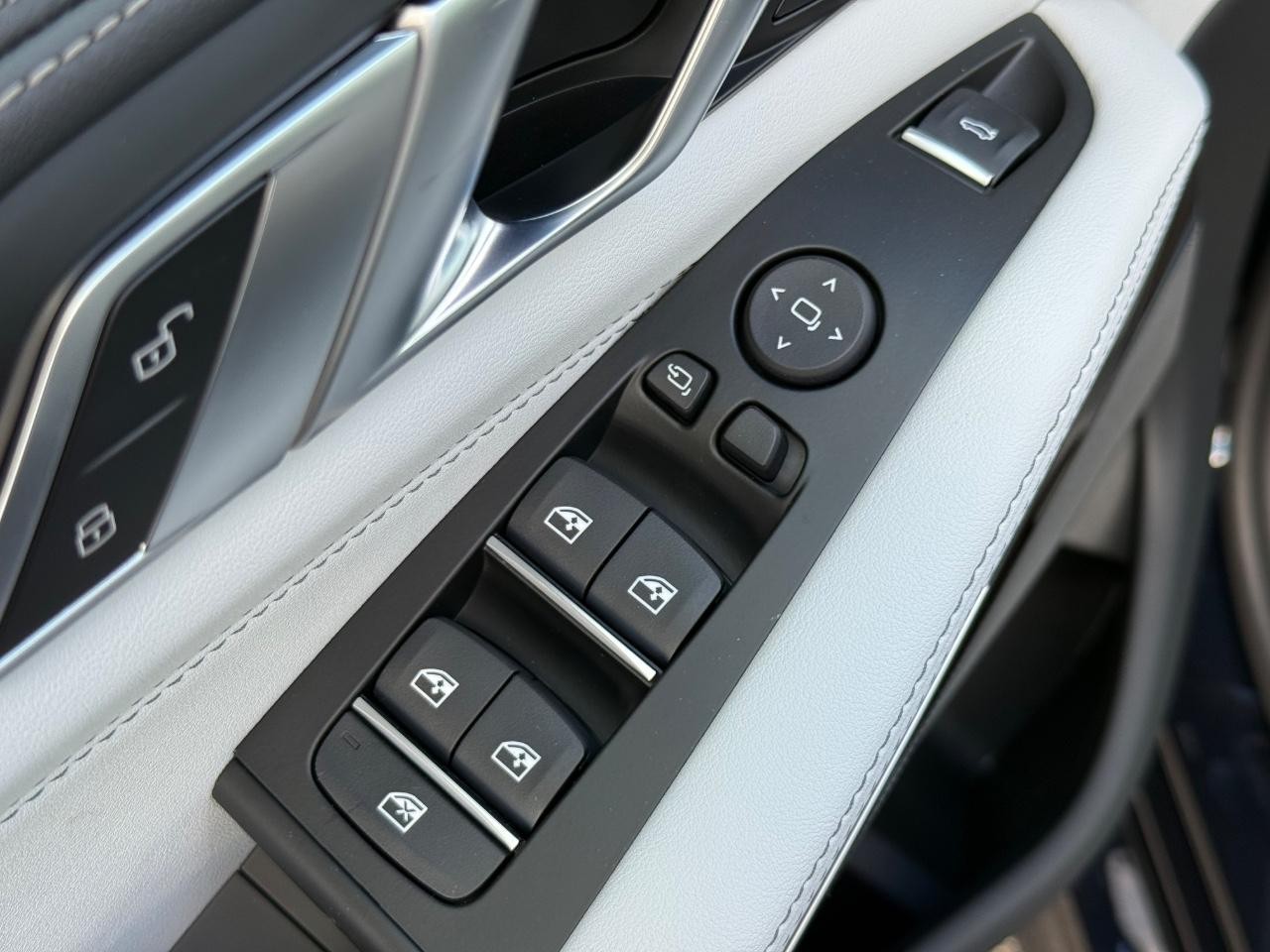 BMW X5 Vehicle Image 16