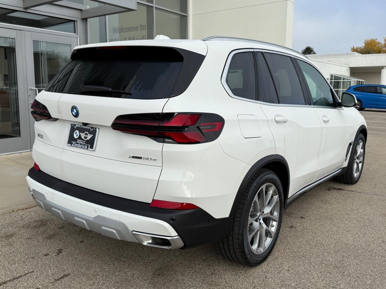 BMW X5 Vehicle Image 03