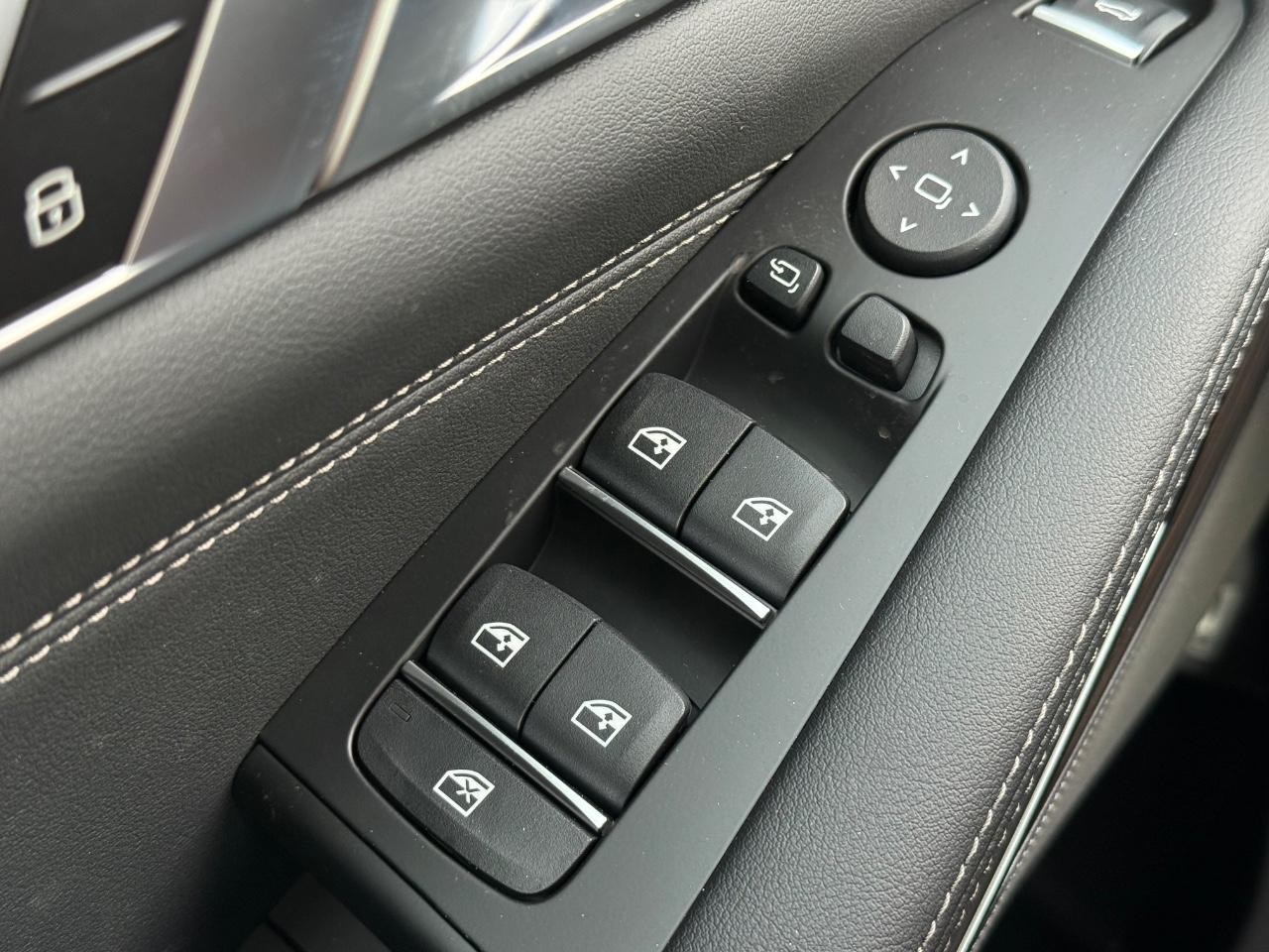 BMW X5 Vehicle Image 16