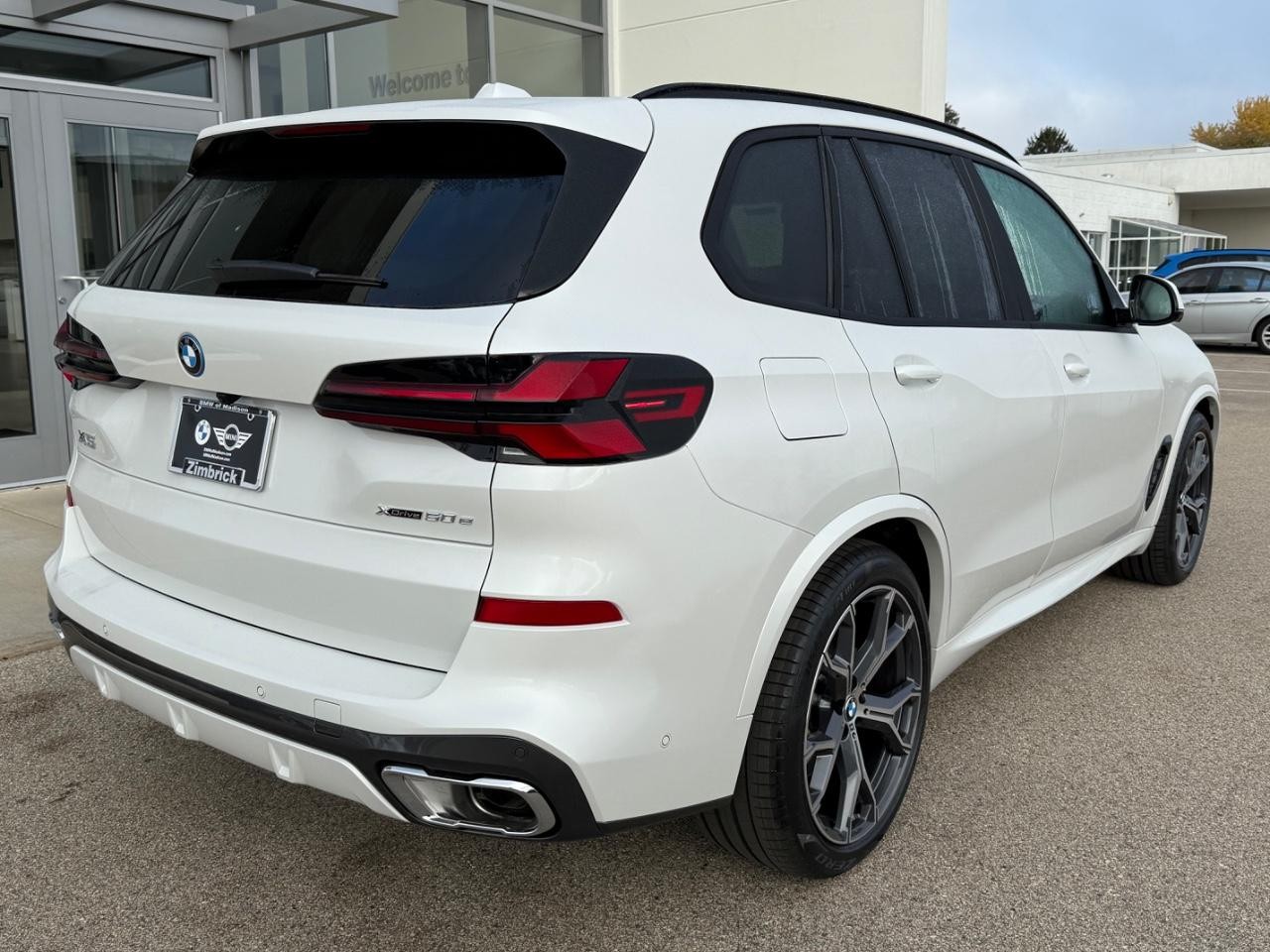 BMW X5 Vehicle Image 03