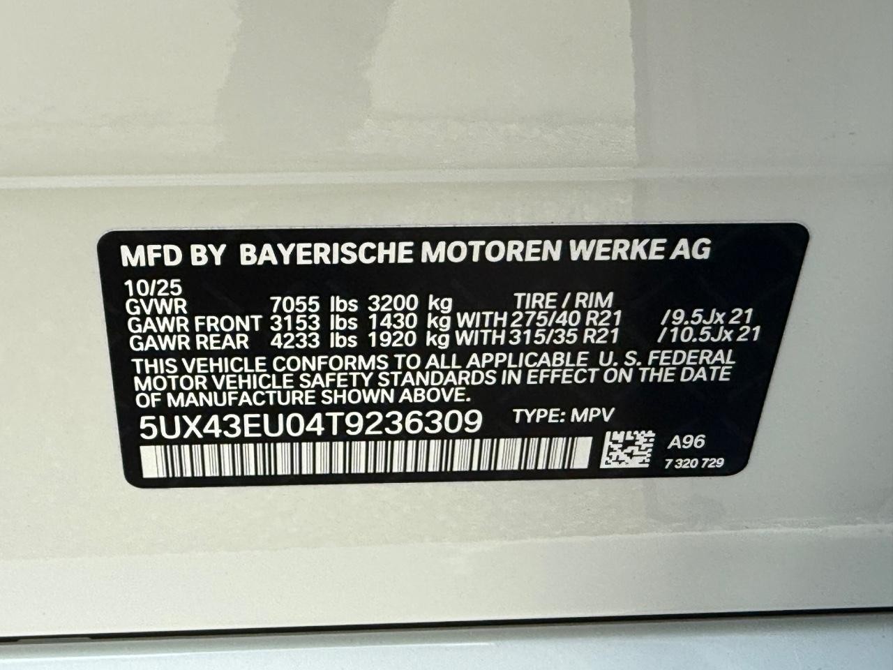 BMW X5 Vehicle Image 18