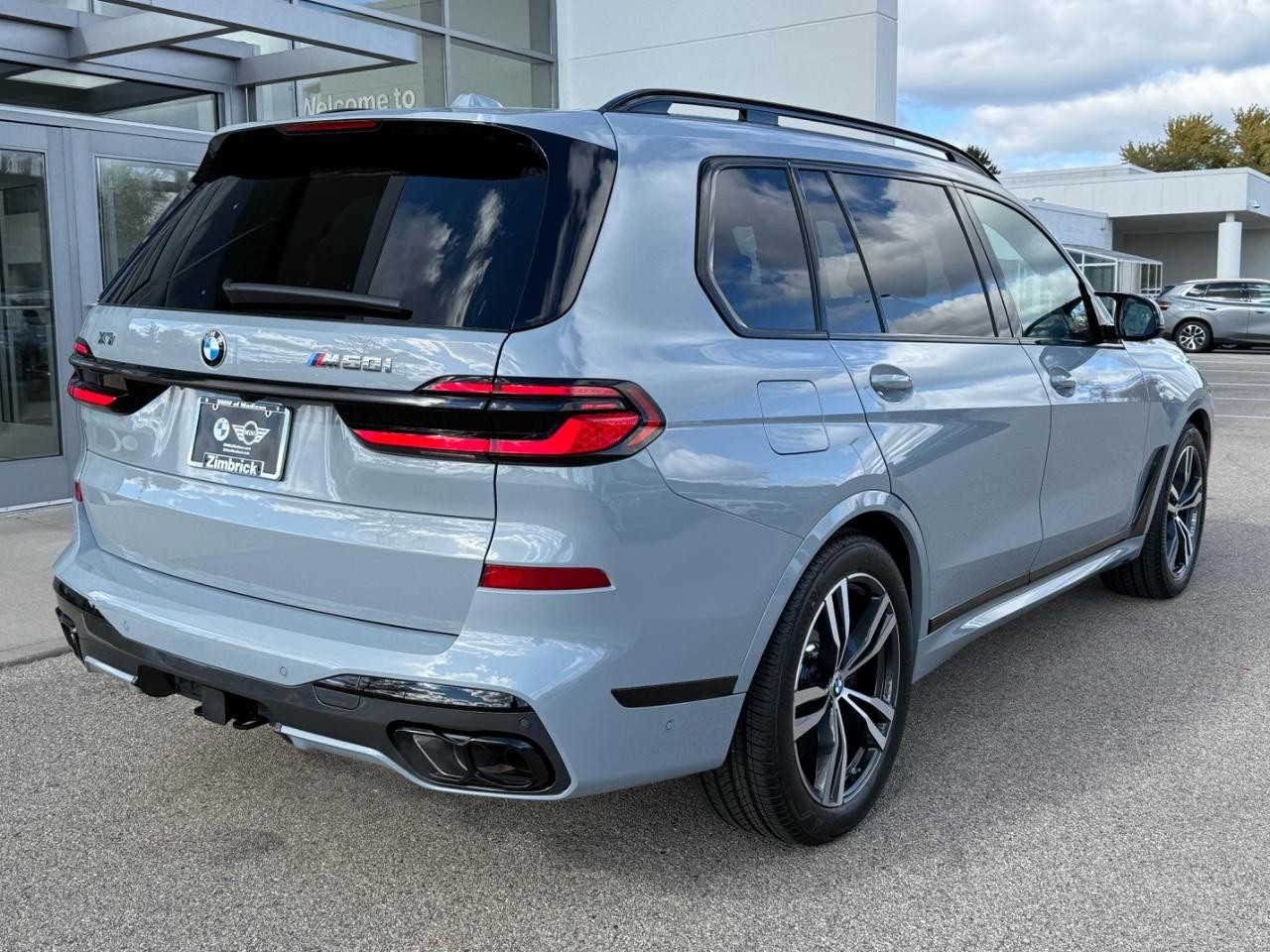 BMW X7 Vehicle Image 03