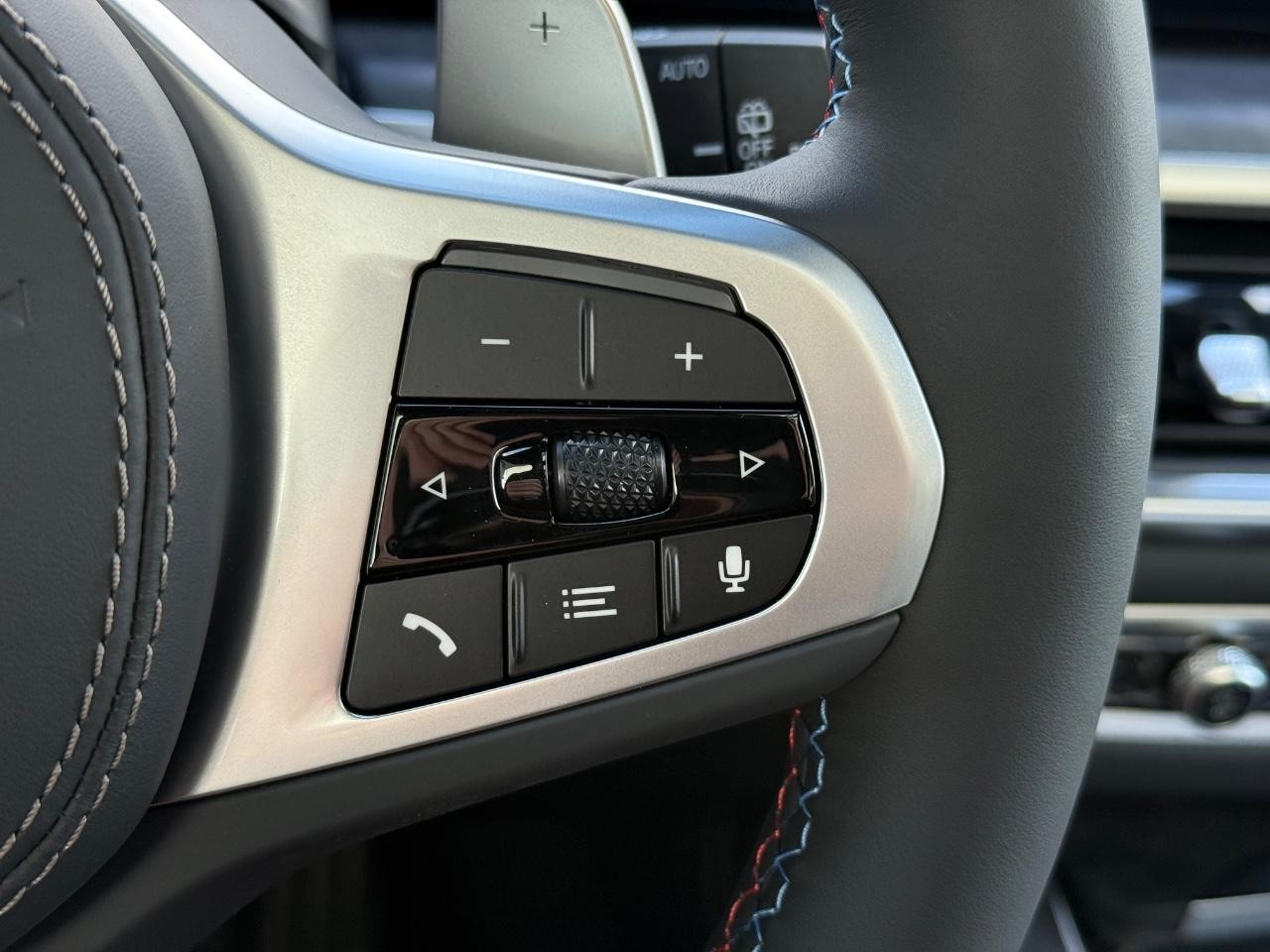 BMW X7 Vehicle Image 13