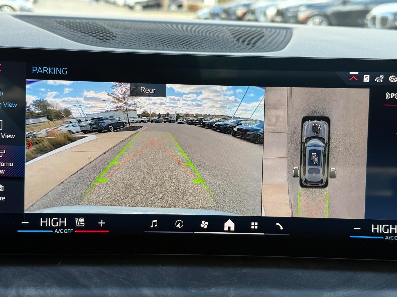 BMW X7 Vehicle Image 14