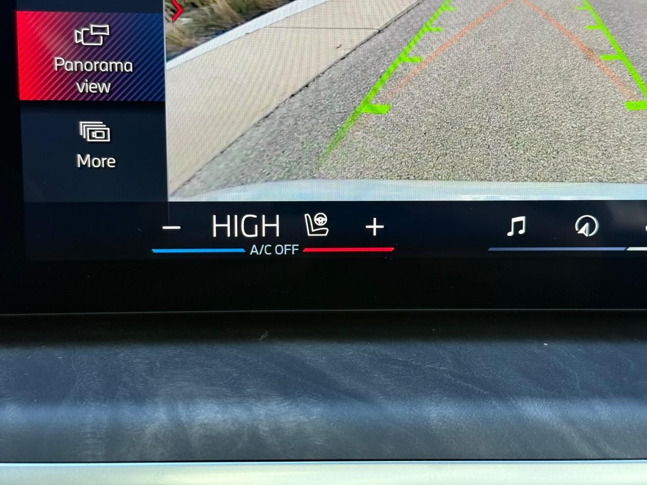 BMW X7 Vehicle Image 15