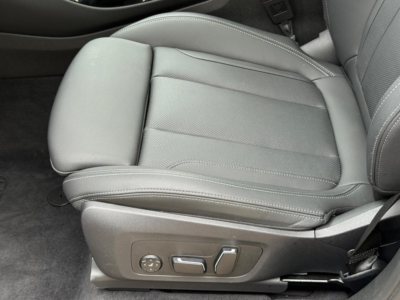 BMW X3 Vehicle Image 21