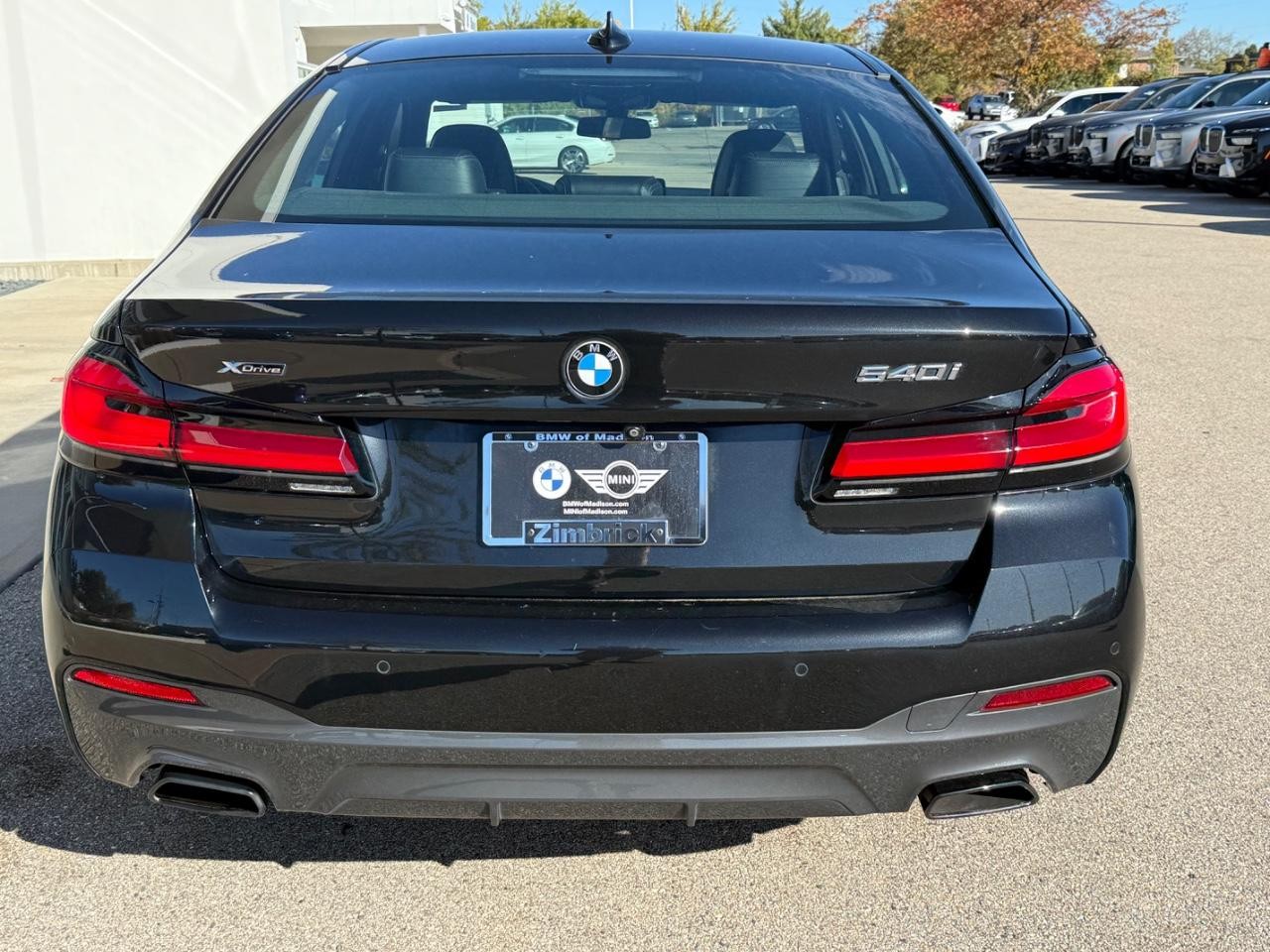 BMW 5 Series Vehicle Image 04