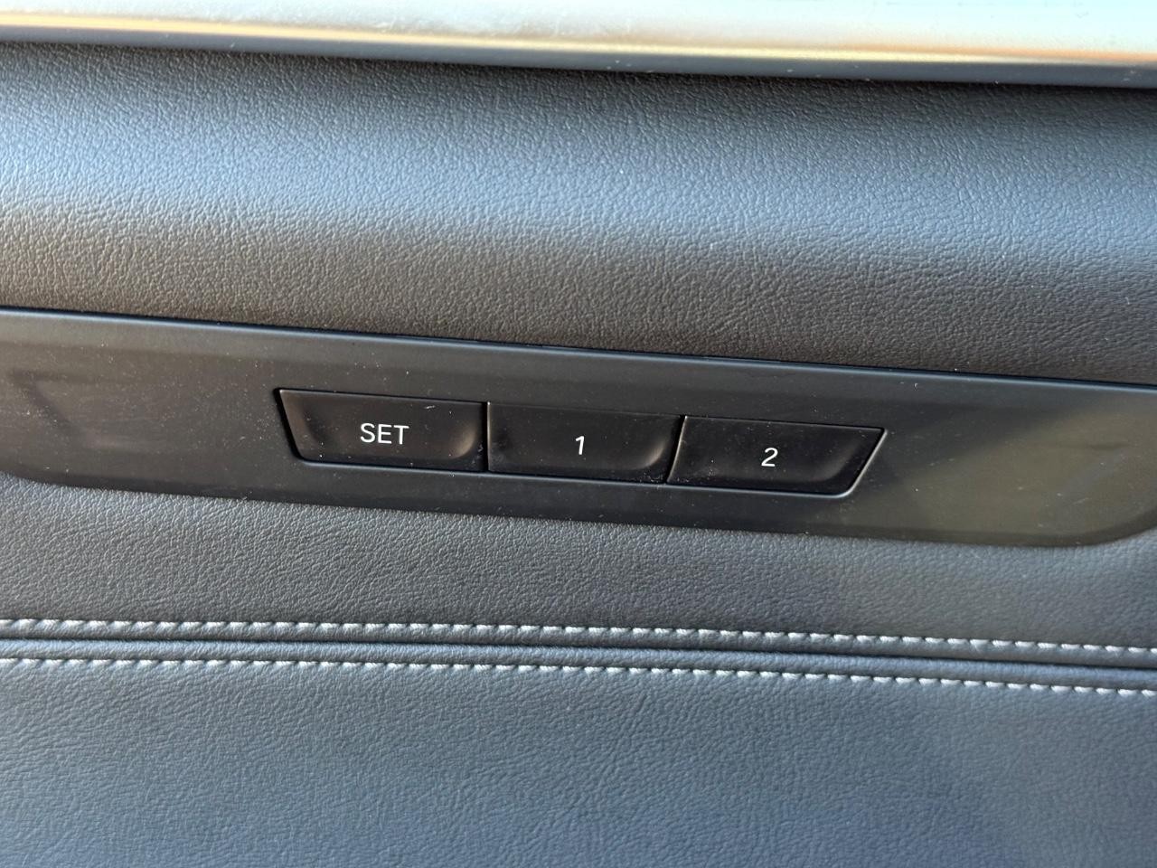 BMW 5 Series Vehicle Image 16
