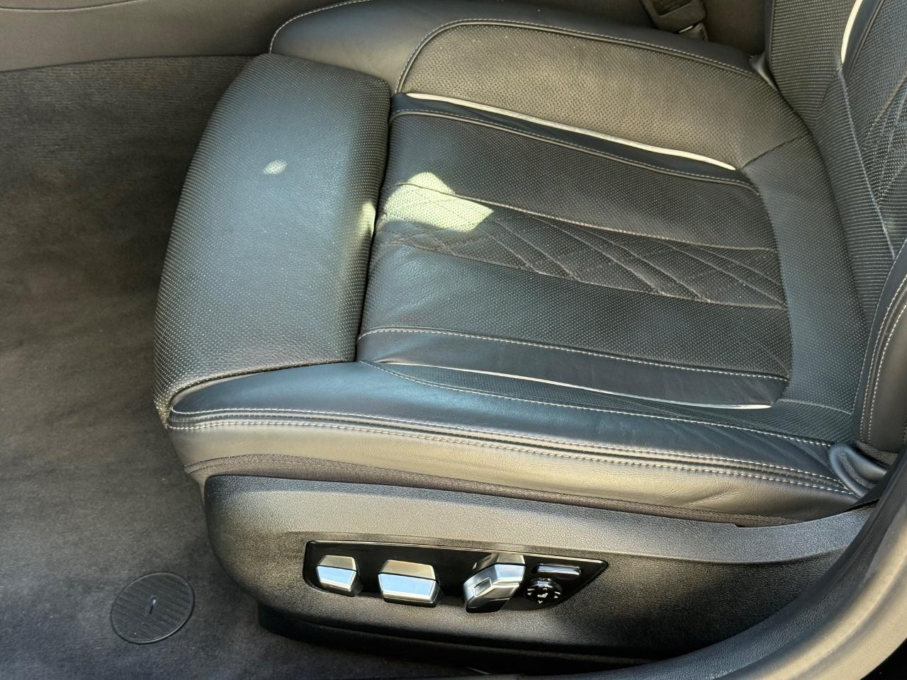 BMW 5 Series Vehicle Image 23
