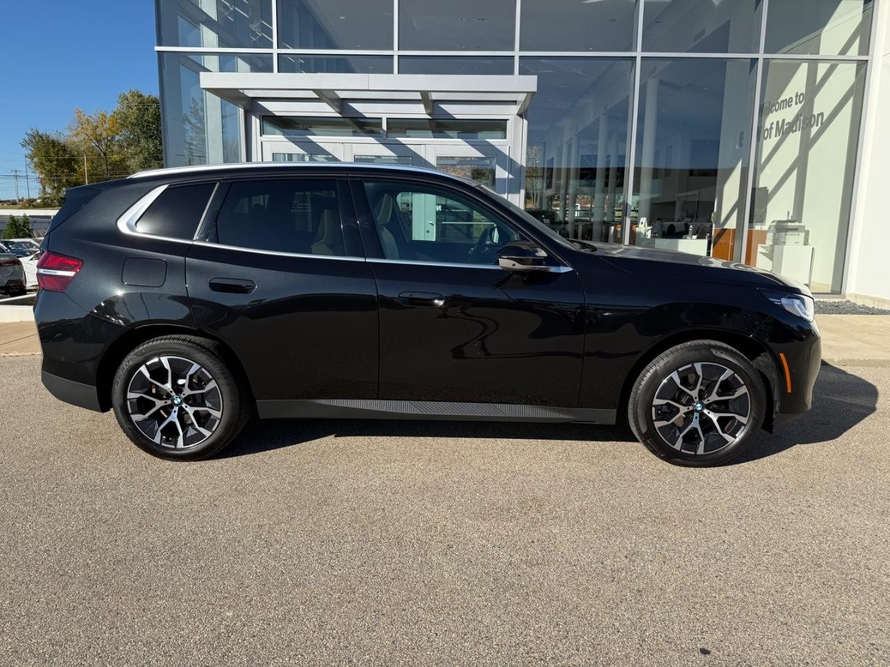 BMW X3 Vehicle Image 02