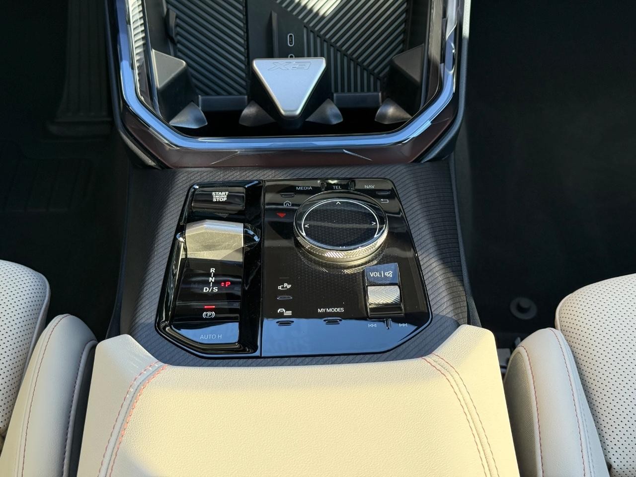 BMW X3 Vehicle Image 12