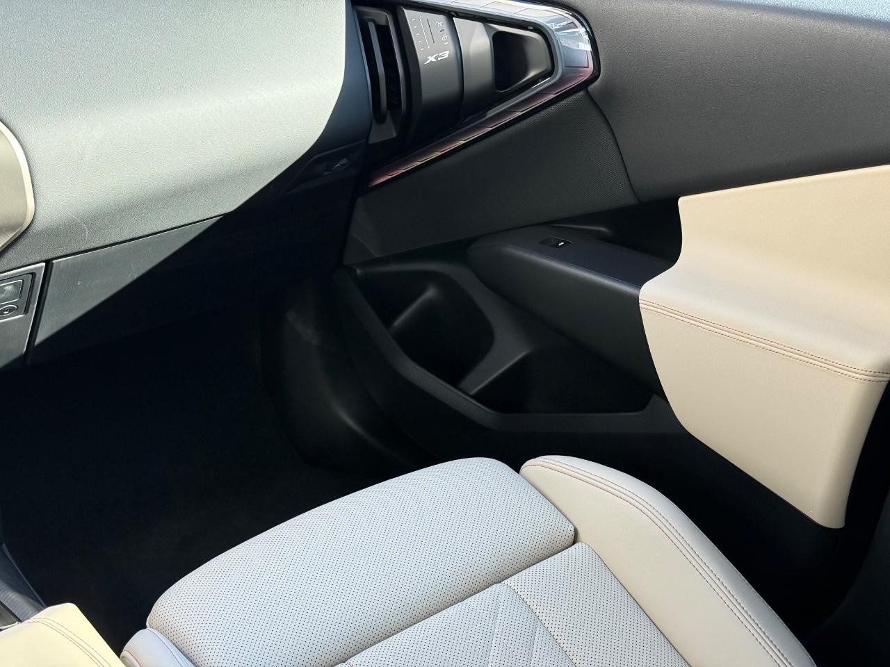 BMW X3 Vehicle Image 14