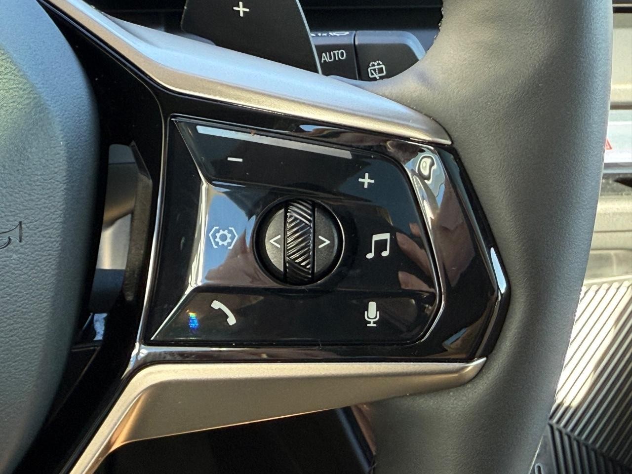 BMW X3 Vehicle Image 17