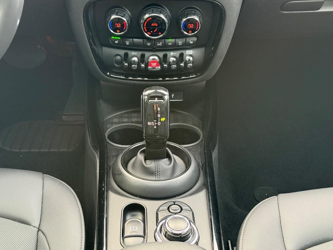 MINI Clubman Vehicle Image 13