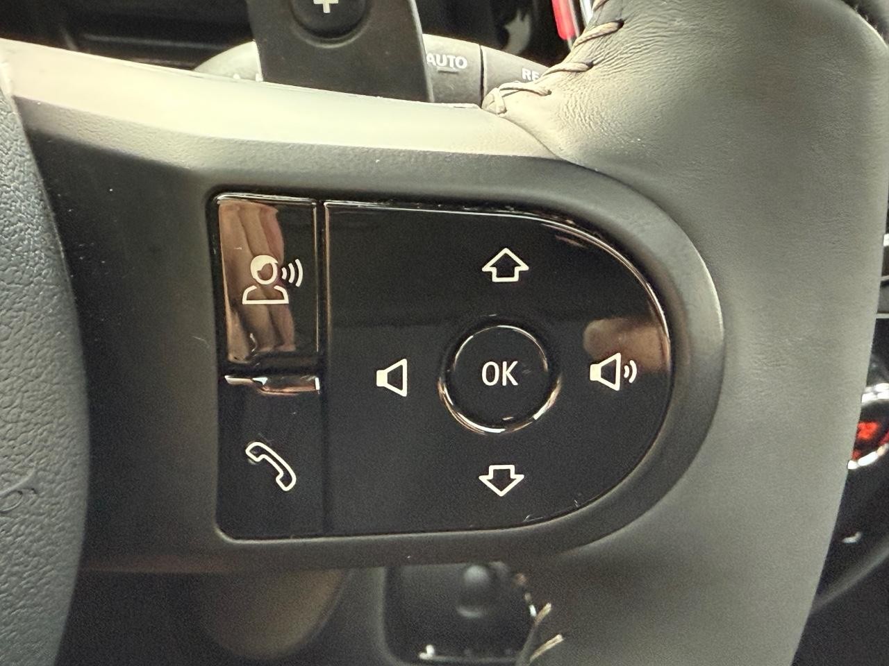 MINI Clubman Vehicle Image 17