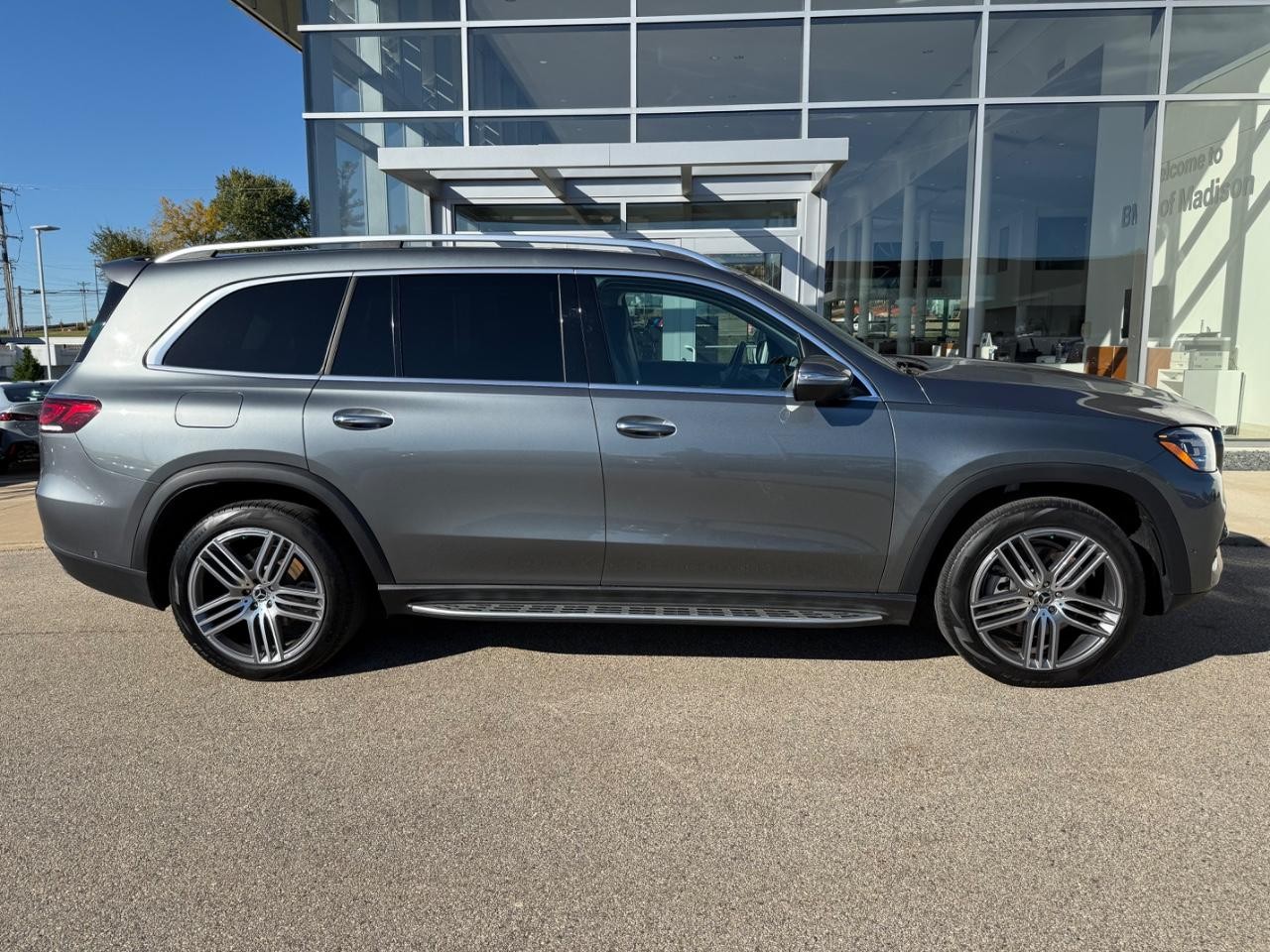 Mercedes-Benz GLS Vehicle Image 02