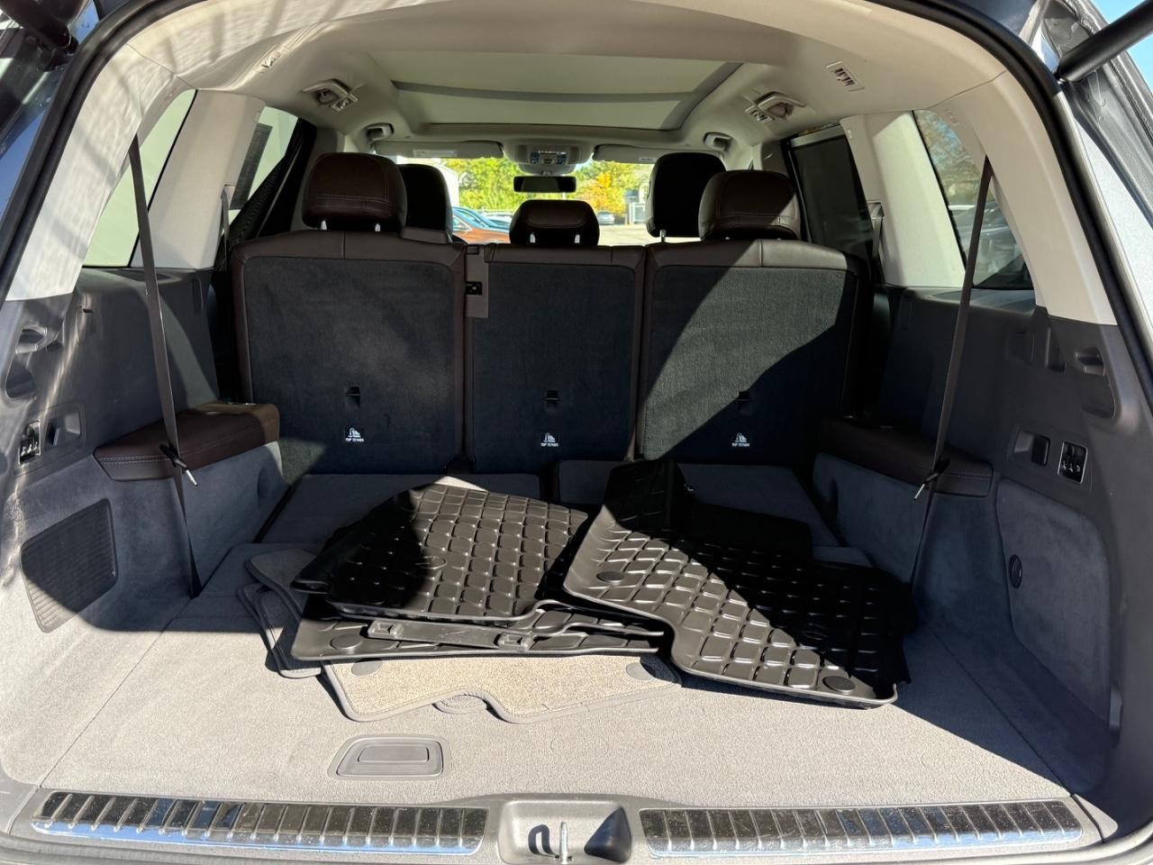 Mercedes-Benz GLS Vehicle Image 05