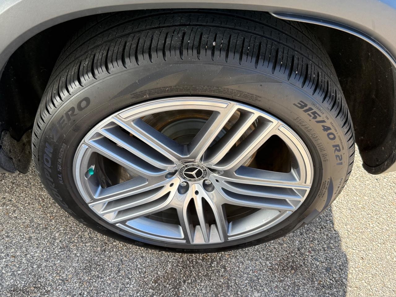 Mercedes-Benz GLS Vehicle Image 07