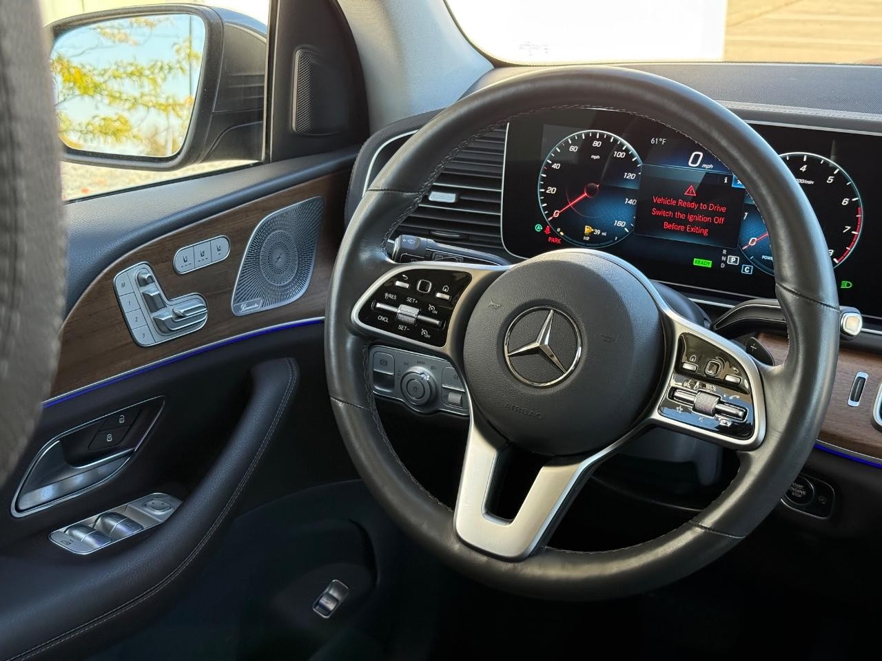 Mercedes-Benz GLS Vehicle Image 13