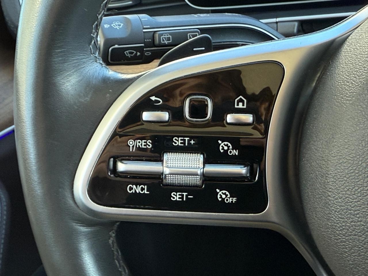 Mercedes-Benz GLS Vehicle Image 16