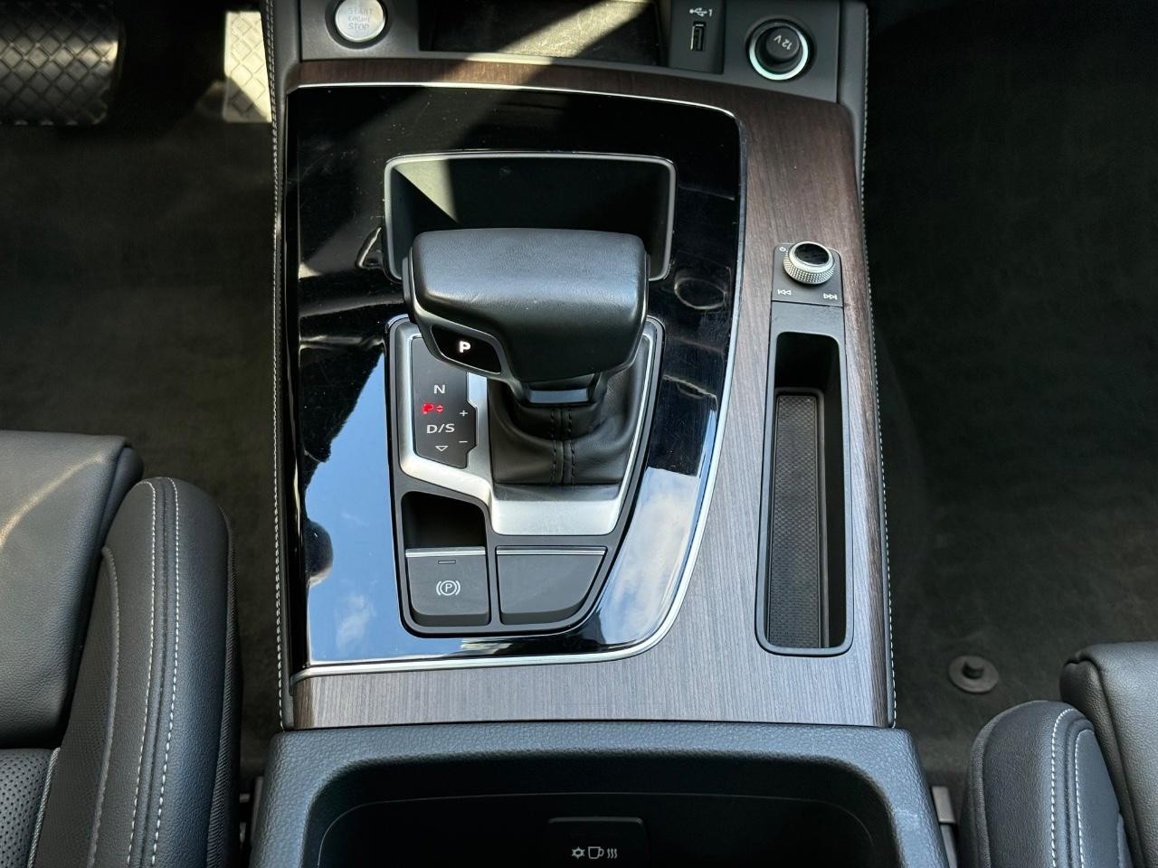 Audi Q5 Vehicle Image 13