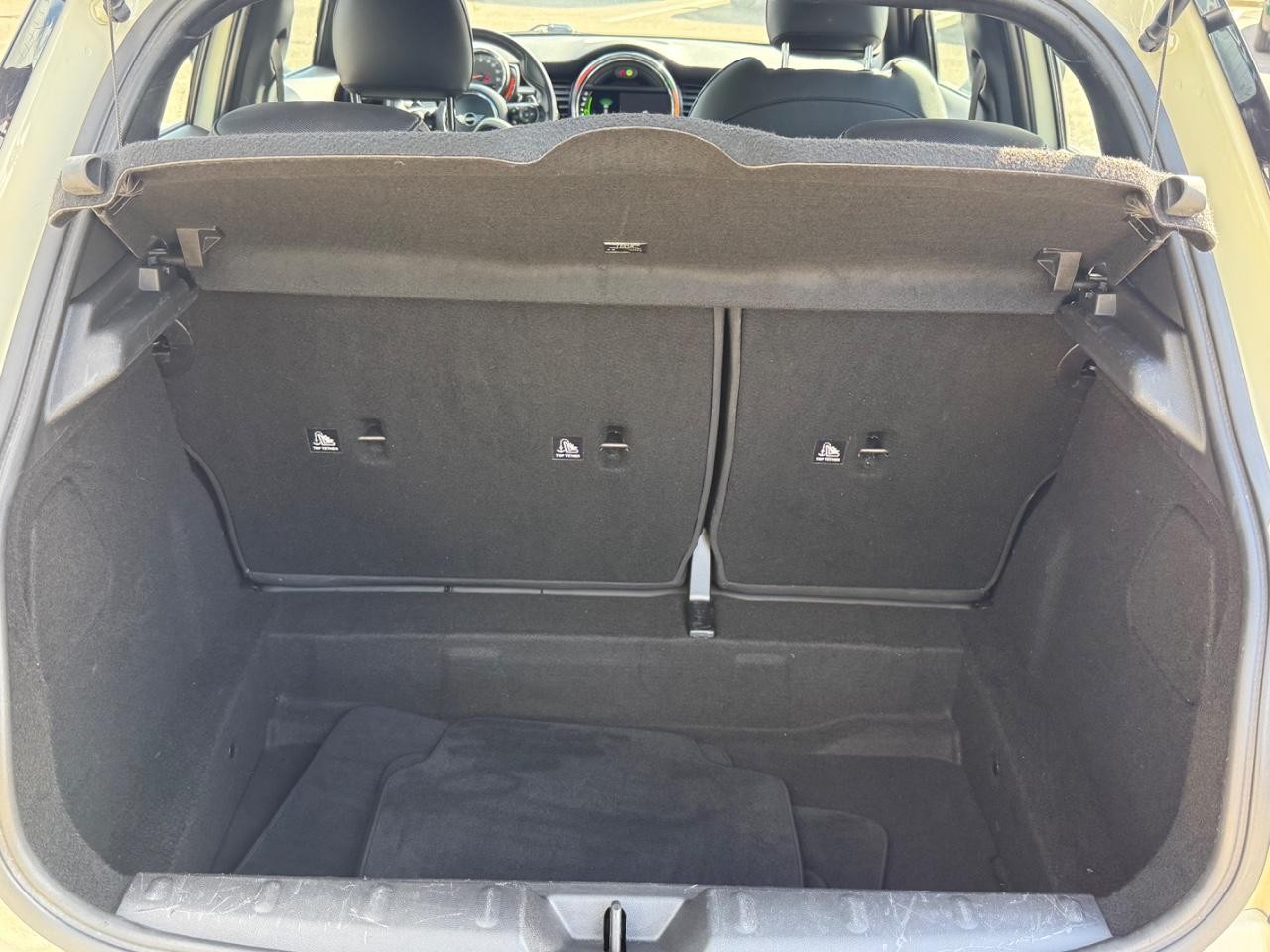 MINI Hardtop 4 Door Vehicle Image 05