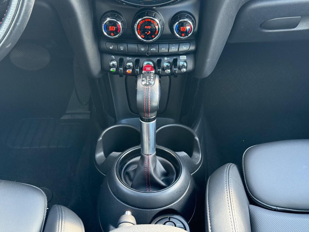 MINI Hardtop 4 Door Vehicle Image 13