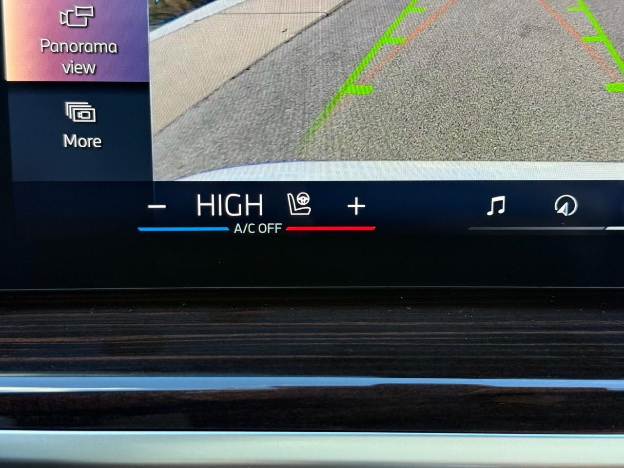 BMW X7 Vehicle Image 16