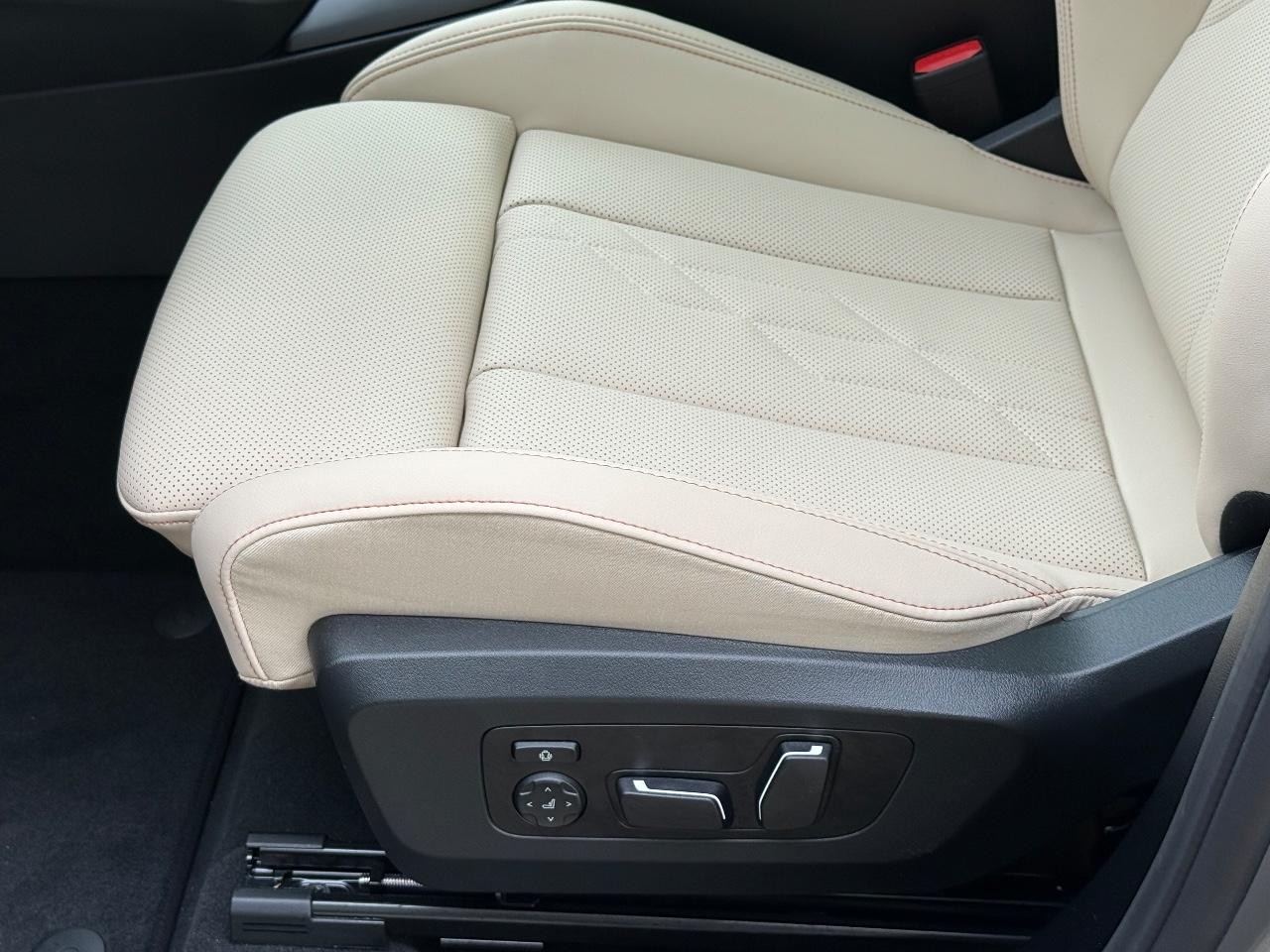 BMW X3 Vehicle Image 17