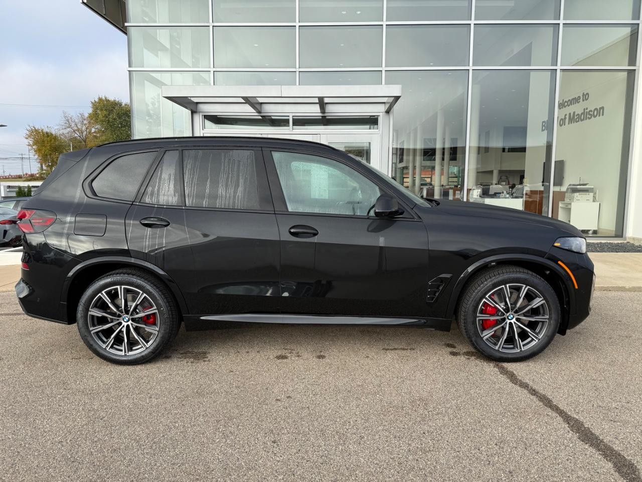 BMW X5 Vehicle Image 02