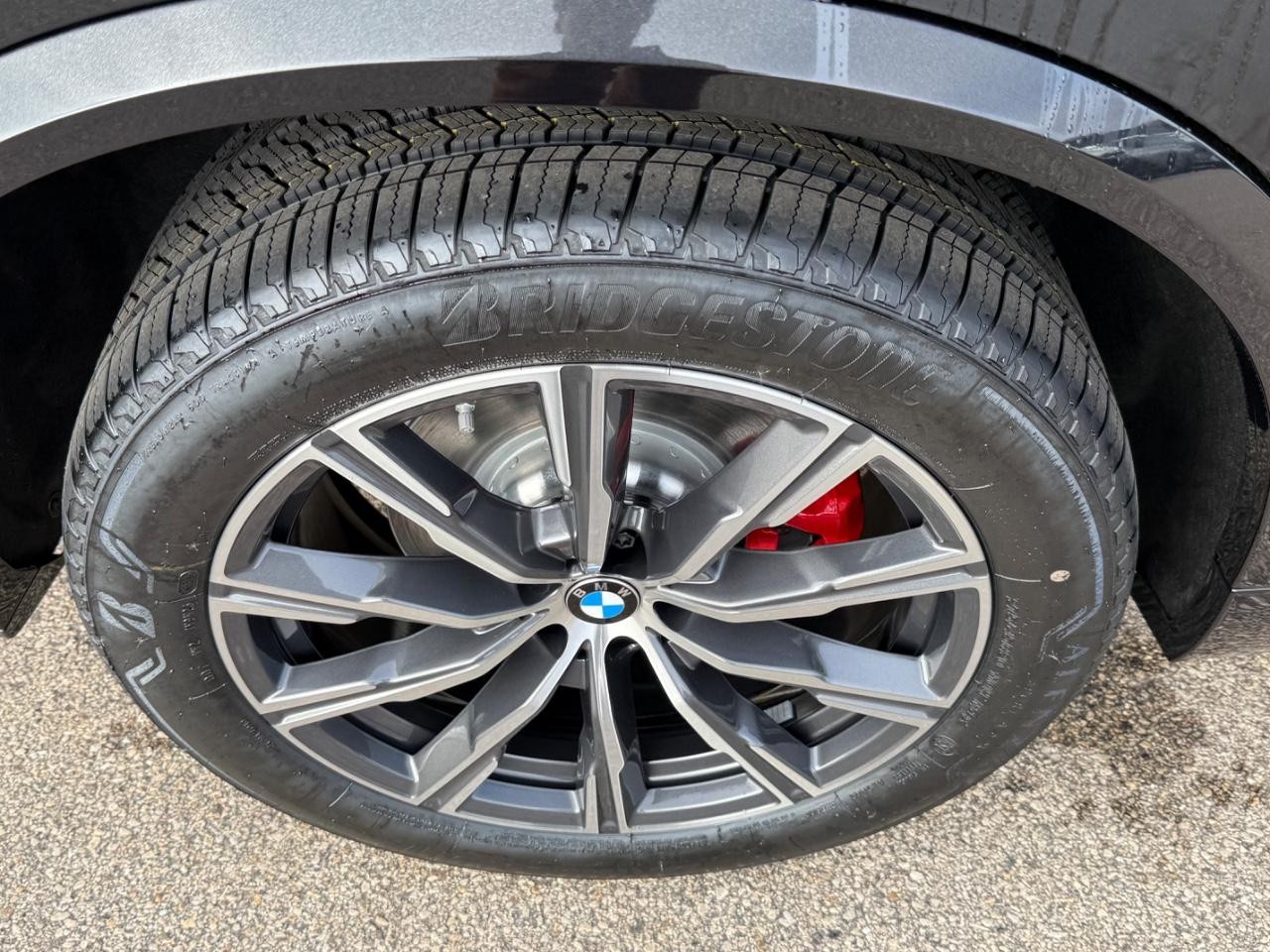 BMW X5 Vehicle Image 04