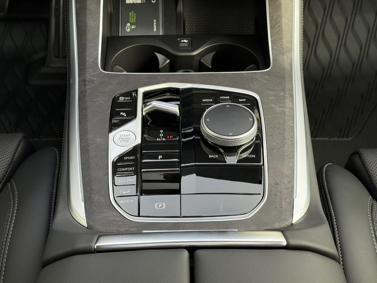 BMW X5 Vehicle Image 08