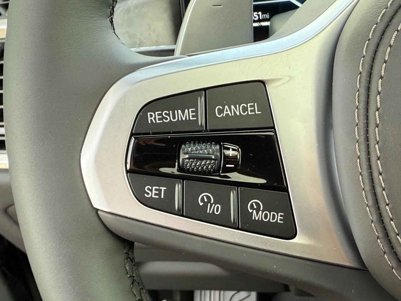 BMW X5 Vehicle Image 12