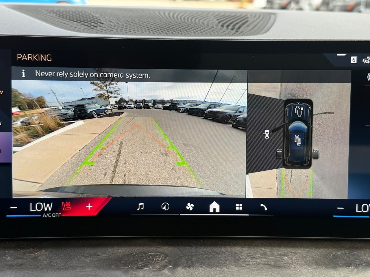 BMW X5 Vehicle Image 14