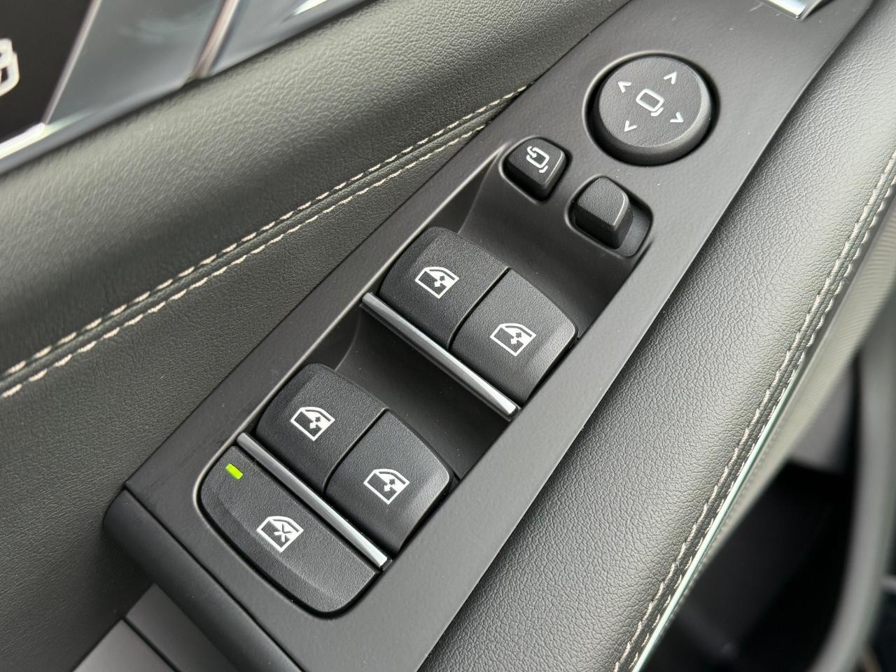 BMW X5 Vehicle Image 16