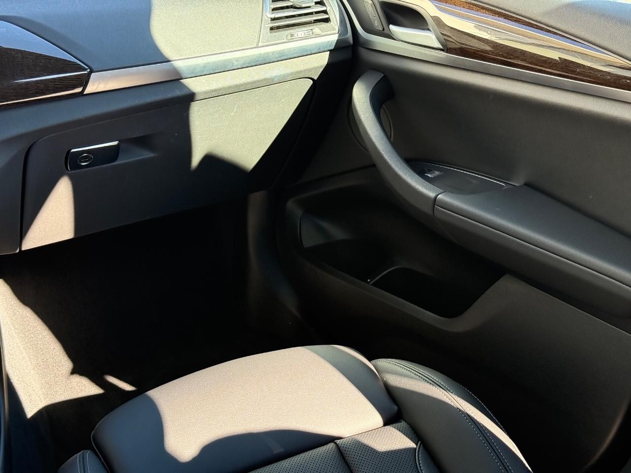 BMW X3 Vehicle Image 15