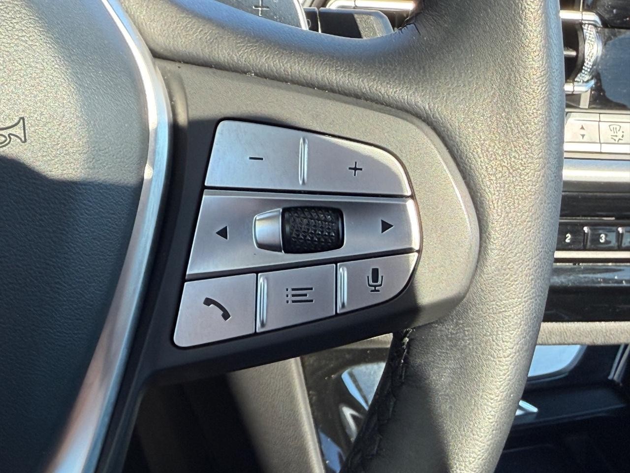 BMW X3 Vehicle Image 18