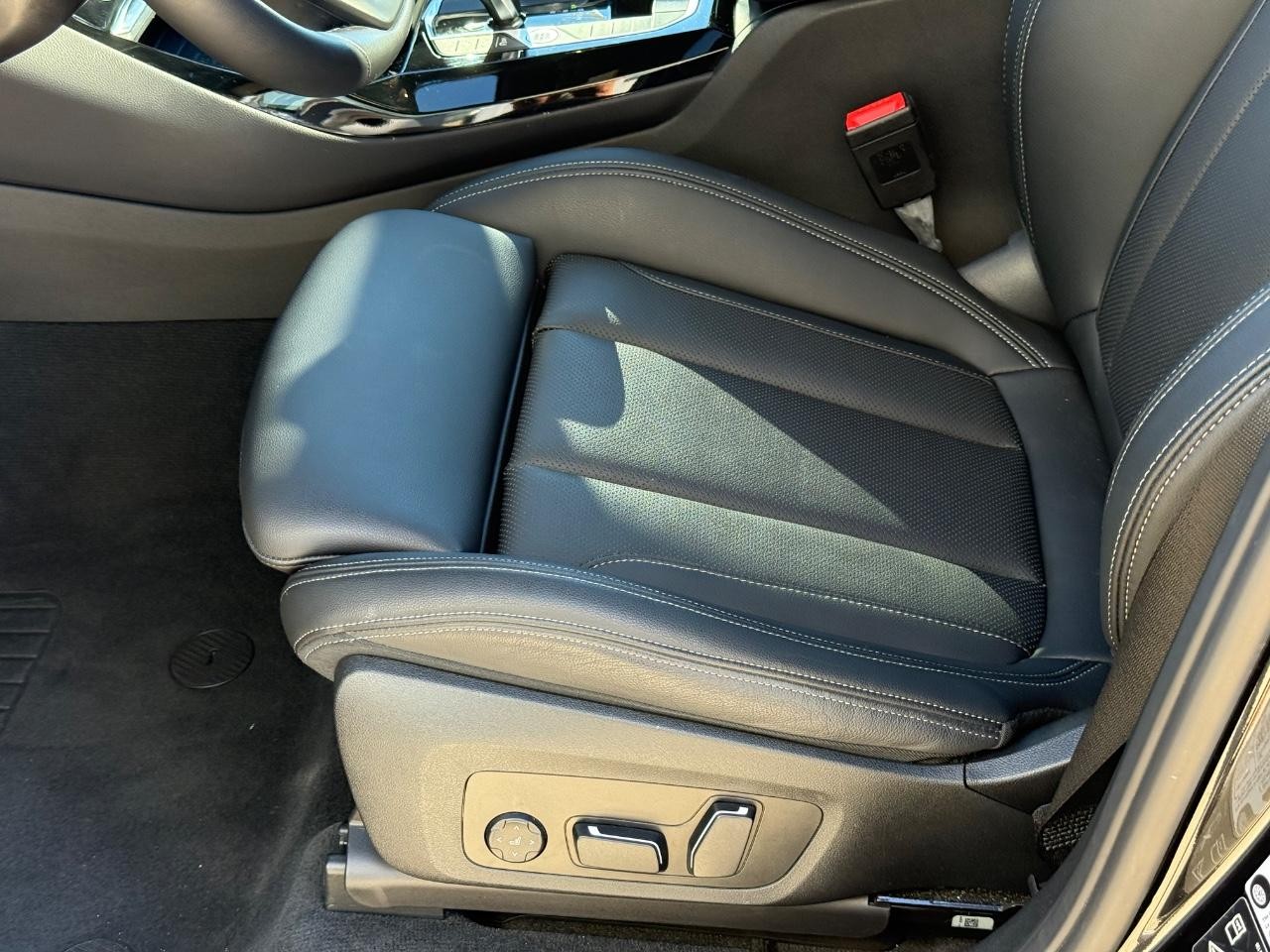 BMW X3 Vehicle Image 23