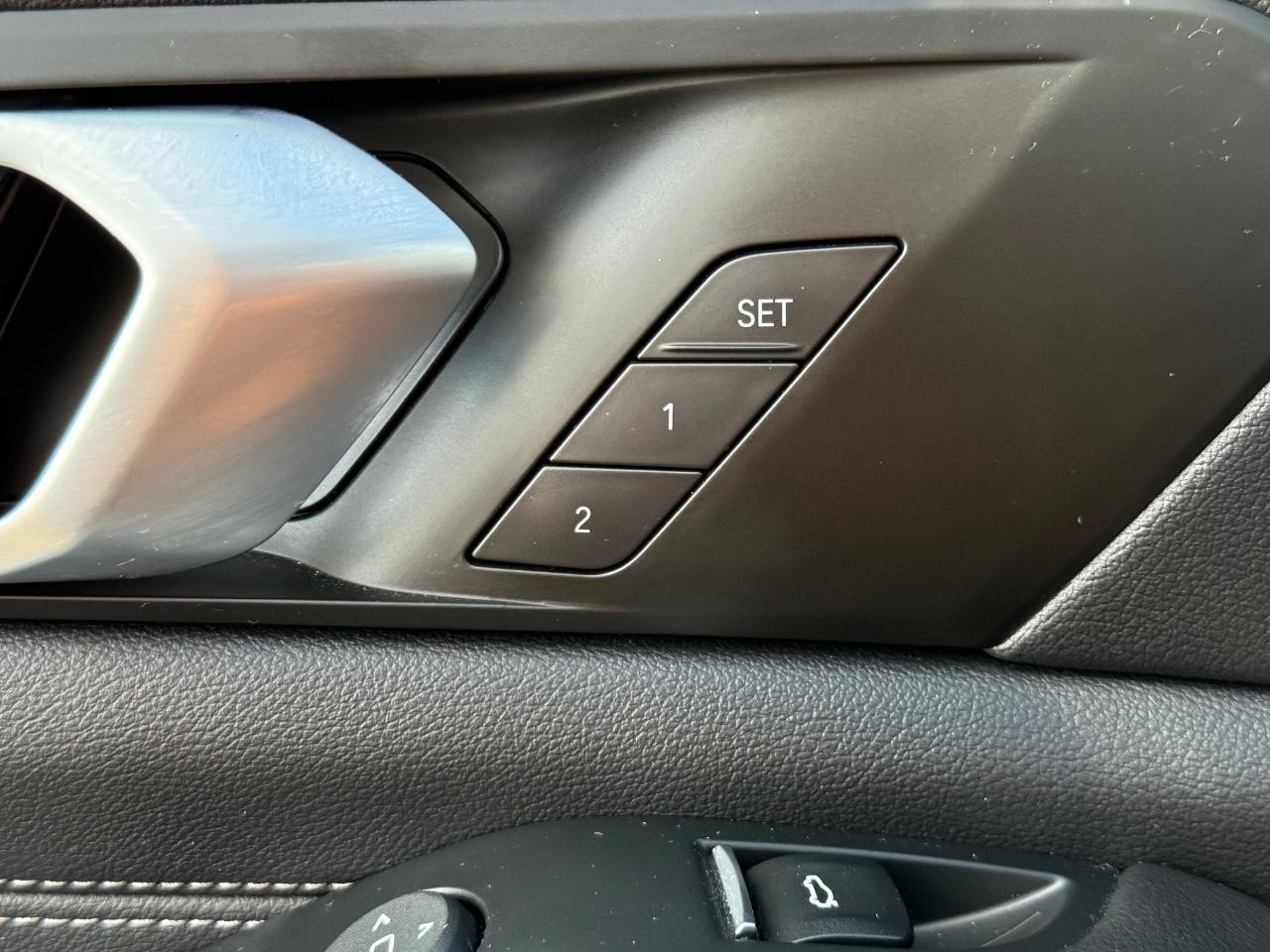 BMW X5 Vehicle Image 15