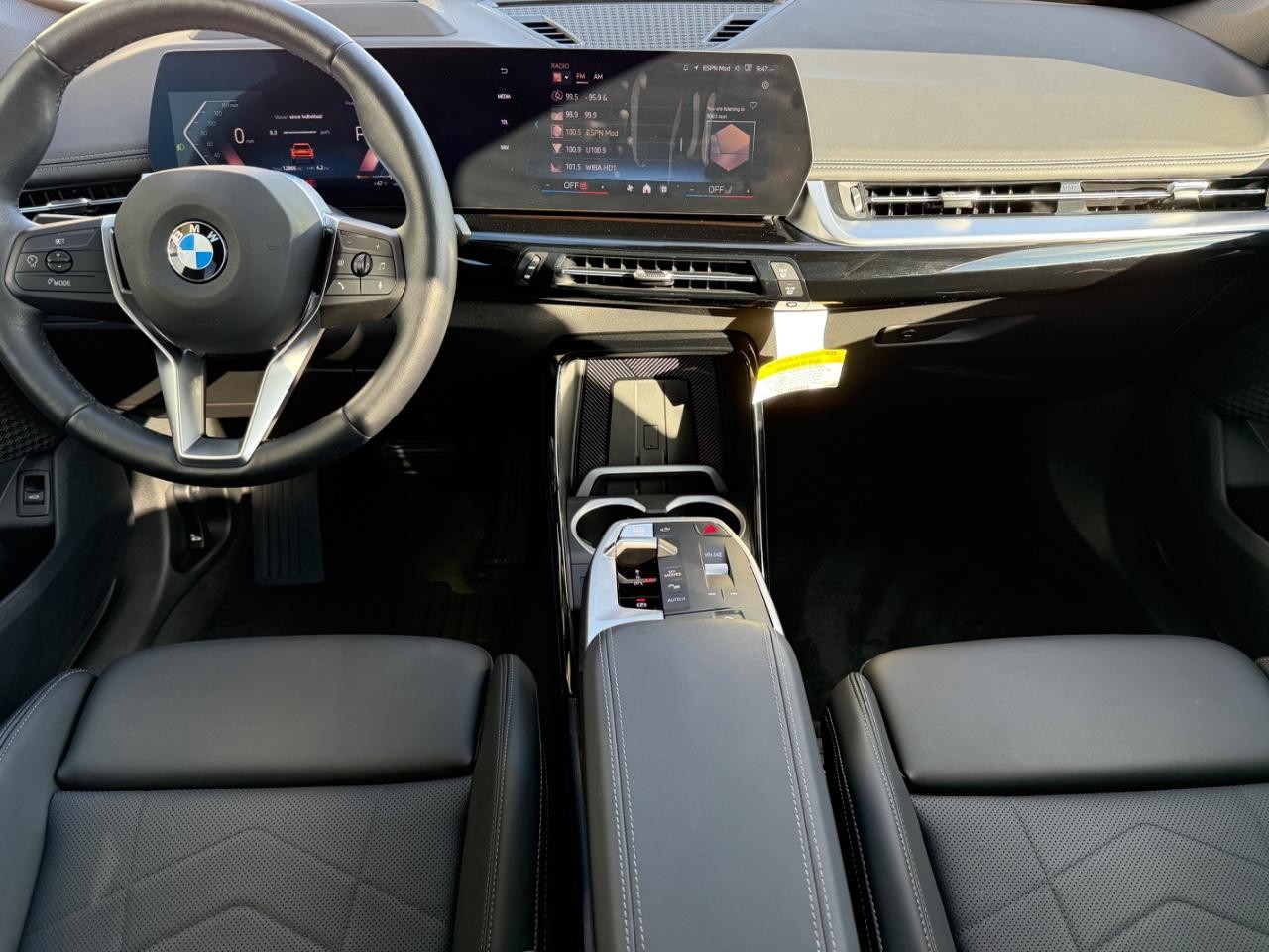 BMW X1 Vehicle Image 11