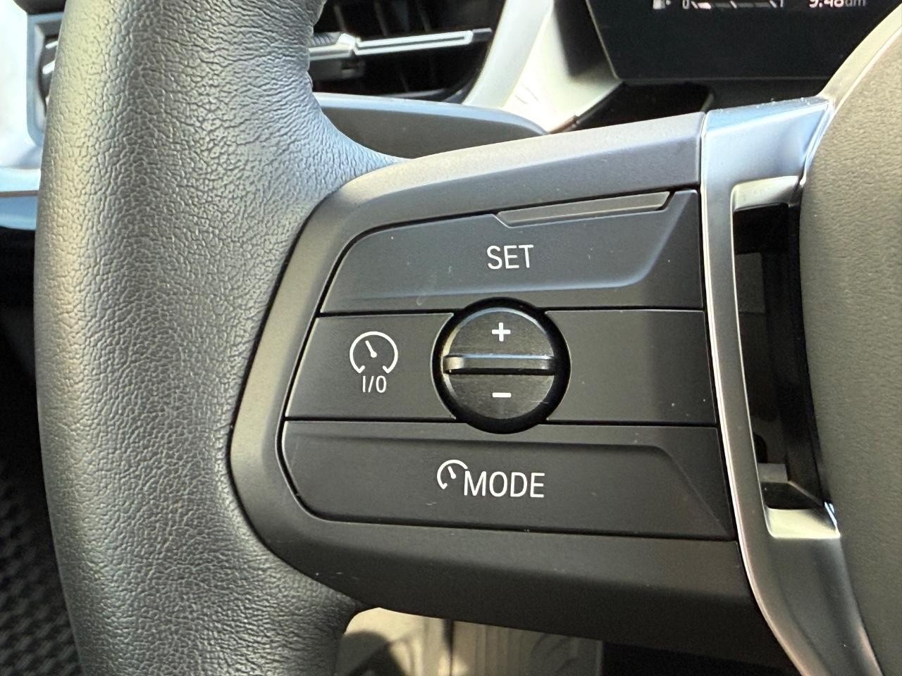 BMW X1 Vehicle Image 17