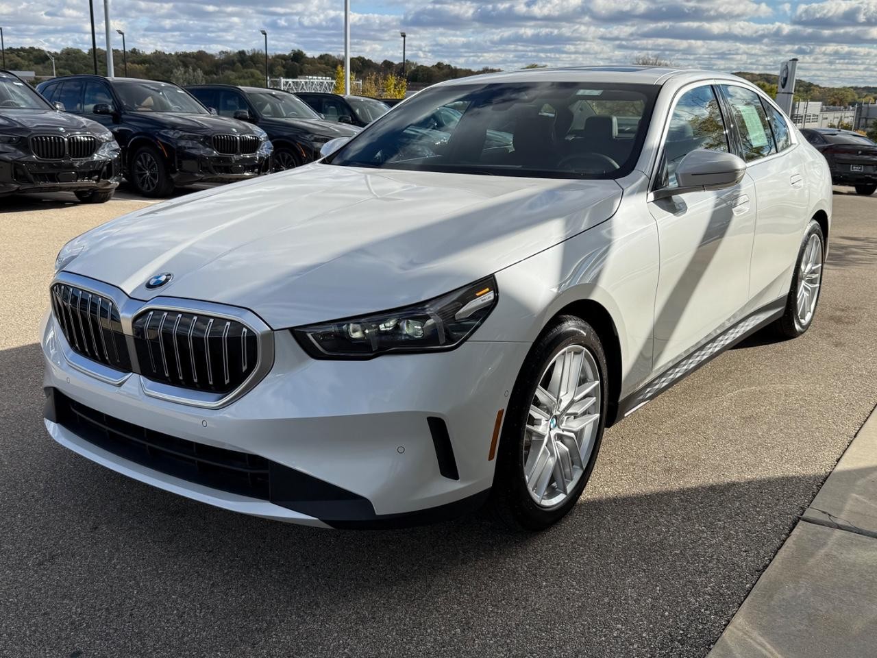 BMW 5 Series Vehicle Image 07