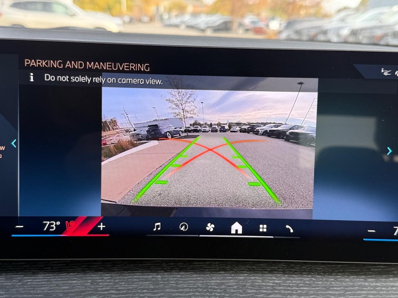 BMW 3 Series Vehicle Image 14