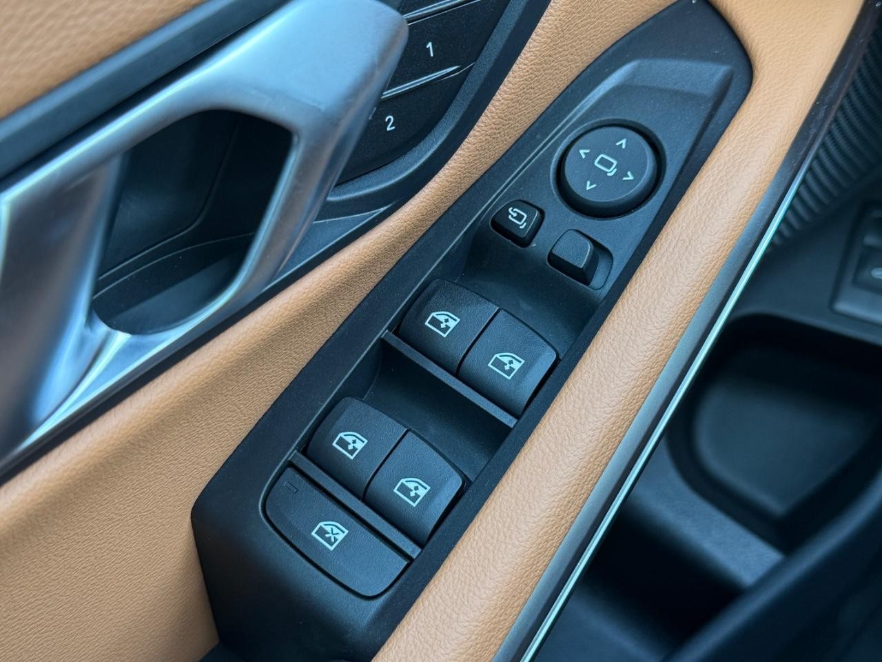 BMW 3 Series Vehicle Image 16