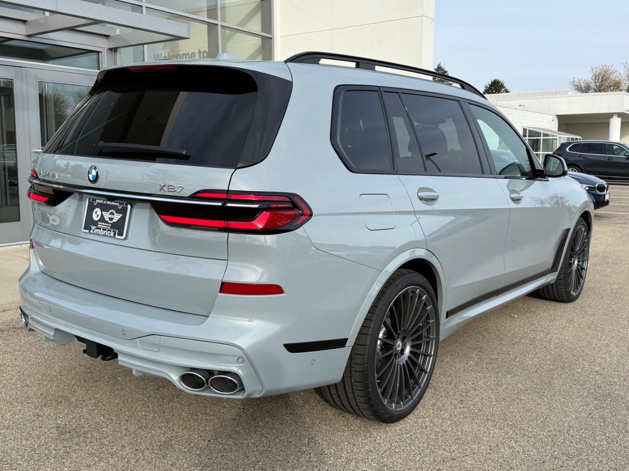 BMW X7 Vehicle Image 03