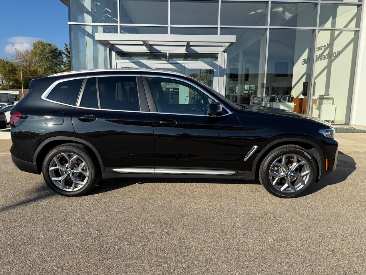 BMW X3 Vehicle Image 02