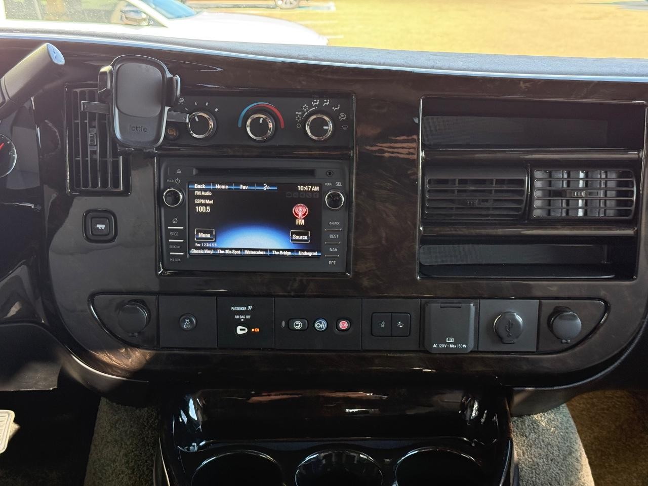 Chevrolet Express Cargo Van Vehicle Image 14